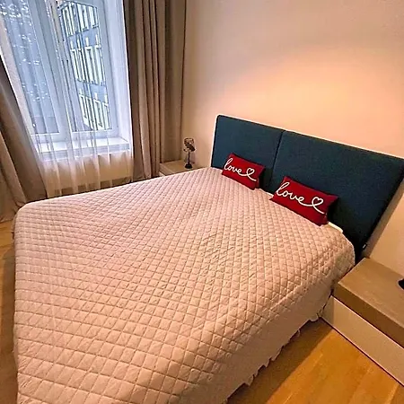 Cozy In Kalnciema Apartment *